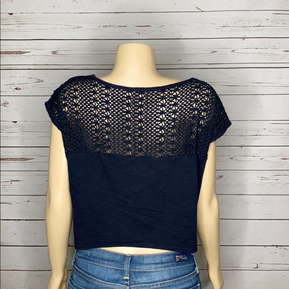 Hollister navy crocheted crop top size L - Picture 2 of 3